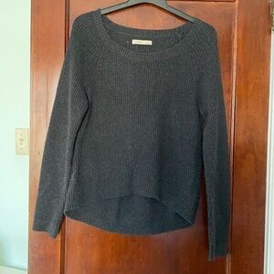𝅺OLD Navy women’s sweater; size medium